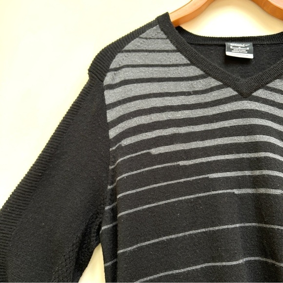Nike Merino Wool Golf Performance Sweater Black Grey Stripe, Size Medium - Picture 4 of 11
